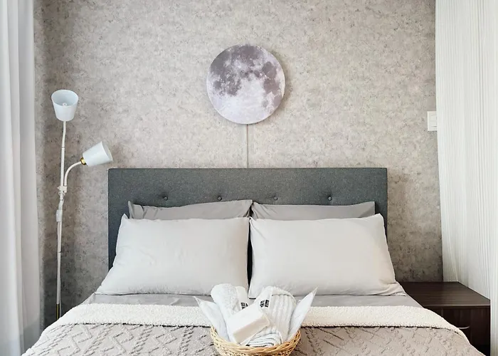 Lunara Staycation At Azure Residences 马尼拉