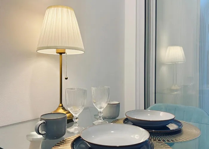 Lunara Staycation At Azure Residences 公寓式飯店