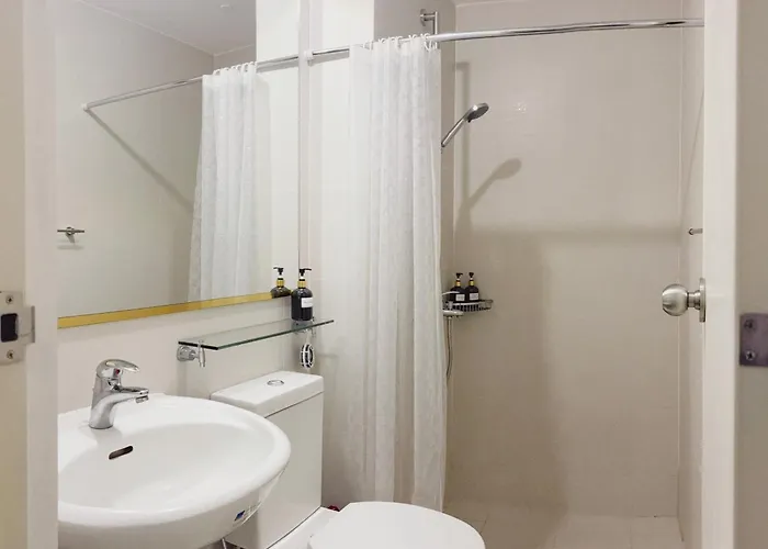 Lunara Staycation At Azure Residences 公寓式飯店
